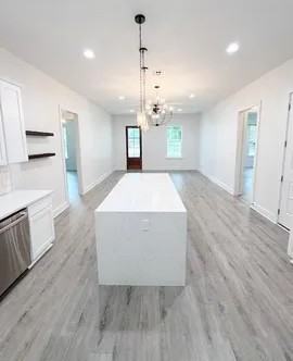 2240 Caroline St - Photo 6 of 20