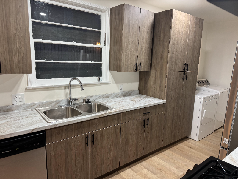 13345 Burbank Blvd - Photo 6 of 12