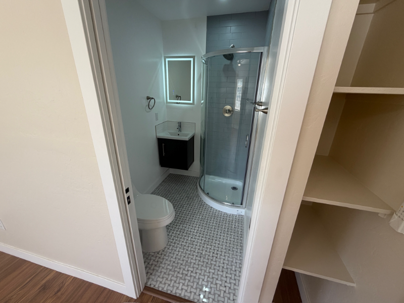 1827 E Linden St - Photo 5 of 19