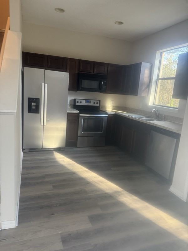 1211 Chervil Dr - Photo 6 of 20