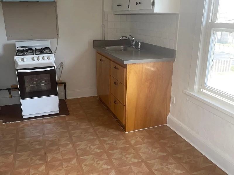 233 Washington Ave #FL2 - Photo 6 of 7