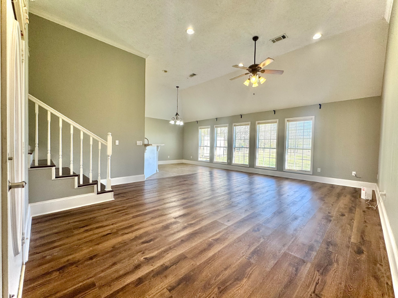 54 Lawrence Rd - Photo 2 of 19