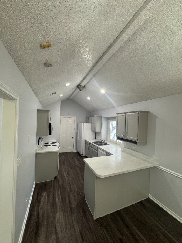 7504 Bear Lake Dr - Photo 5 of 20