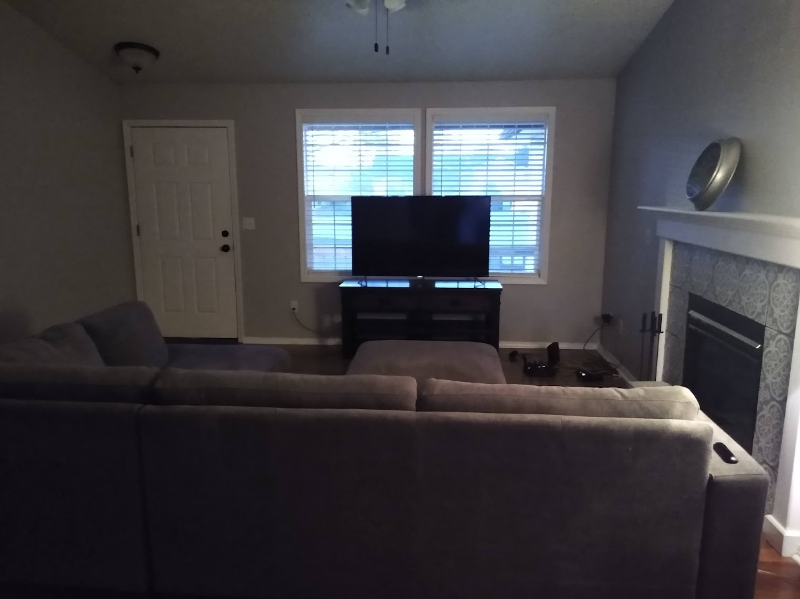 955 Pheasant Ct - Photo 5 of 10