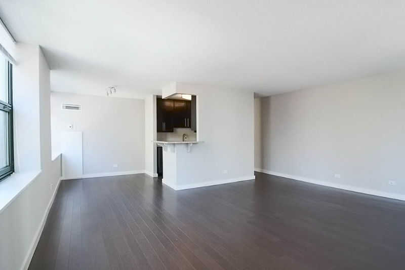 126 W Huron St - Photo 3 of 13