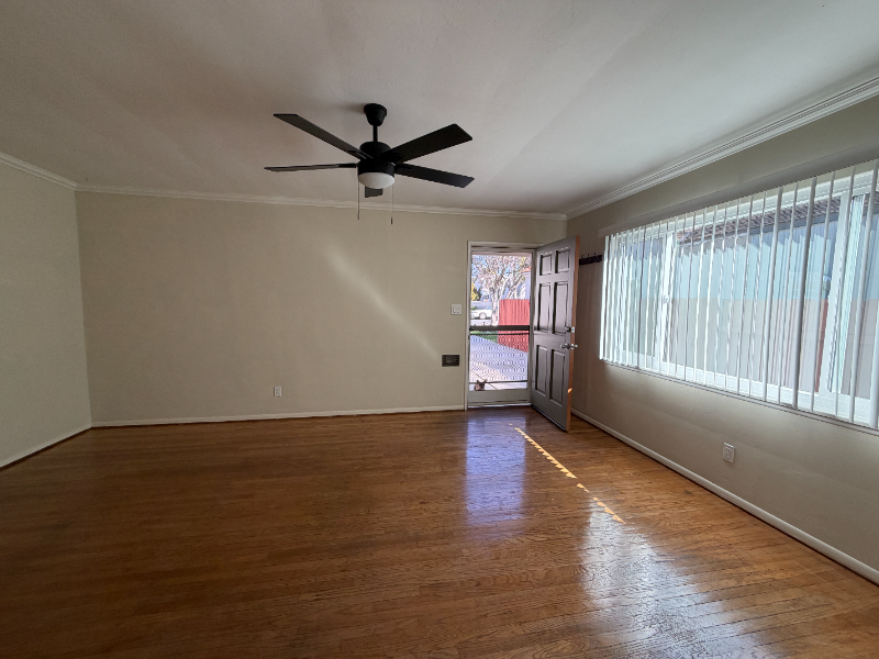 128 1/2 W Rosslynn Ave #128 - Photo 3 of 15