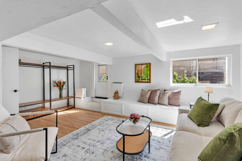 3120 Emerson St - Photo 4 of 18