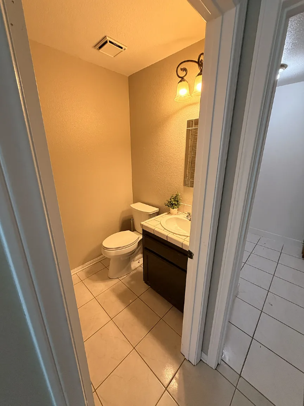 21910 Hansen Ave - Photo 7 of 14