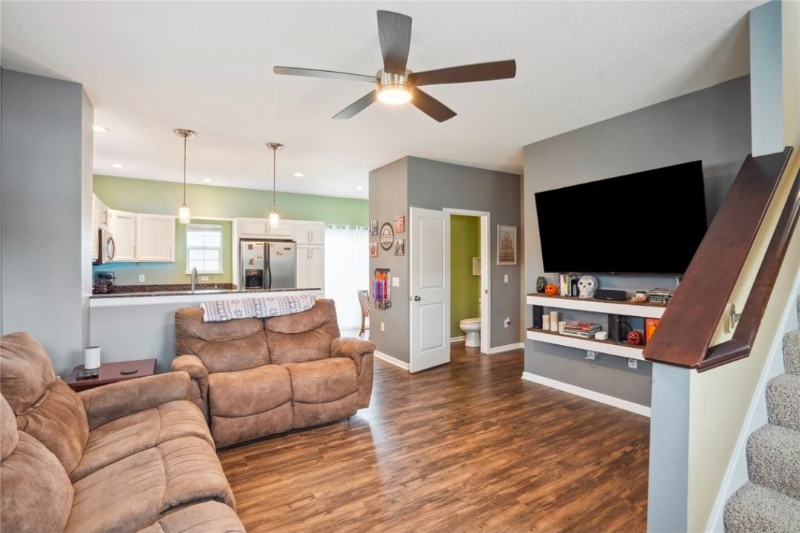 2102 High St - Photo 2 of 14