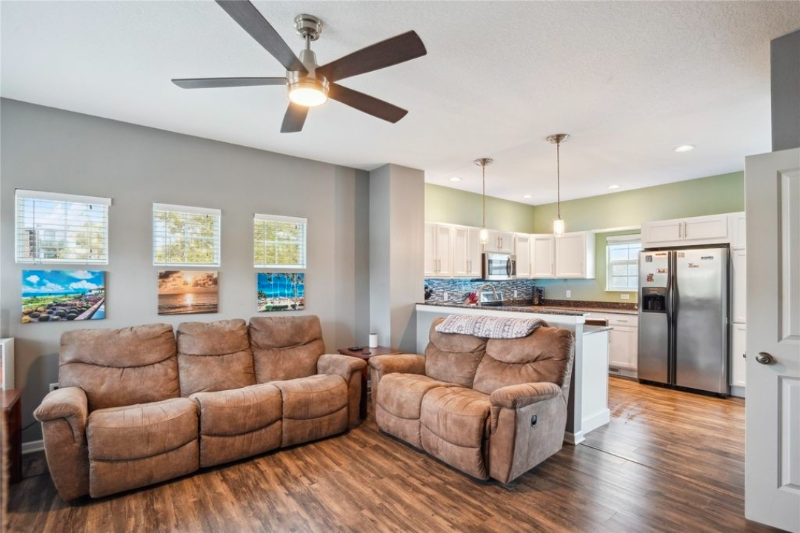 2102 High St - Photo 3 of 14