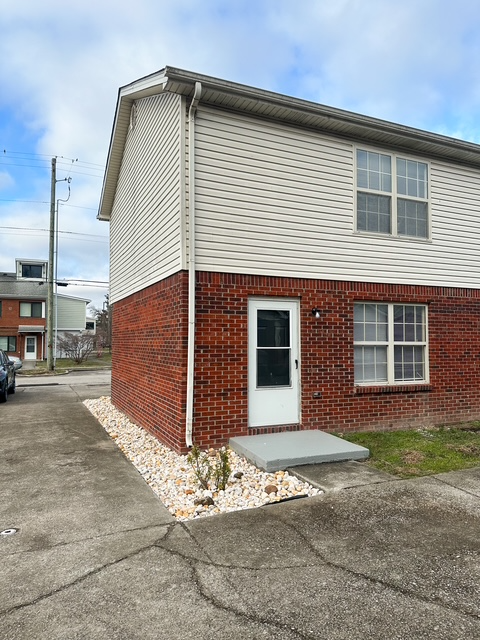 115 Washington Ave #2 - Photo 2 of 14