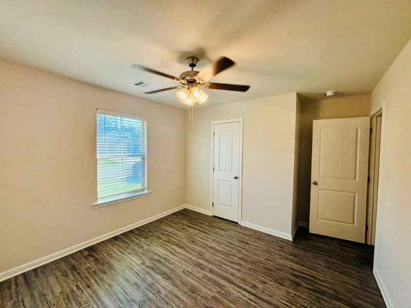 24359, Dawson Ct - Photo 4 of 19