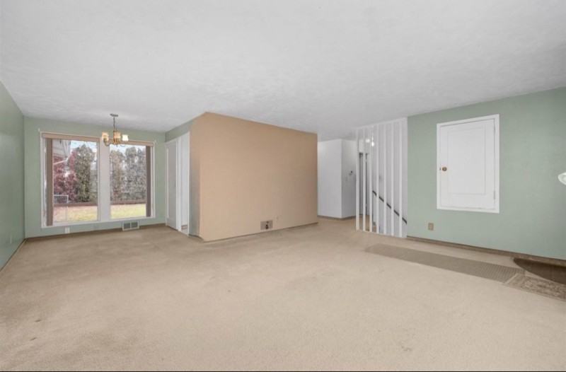 2112 Trippe St - Photo 3 of 16