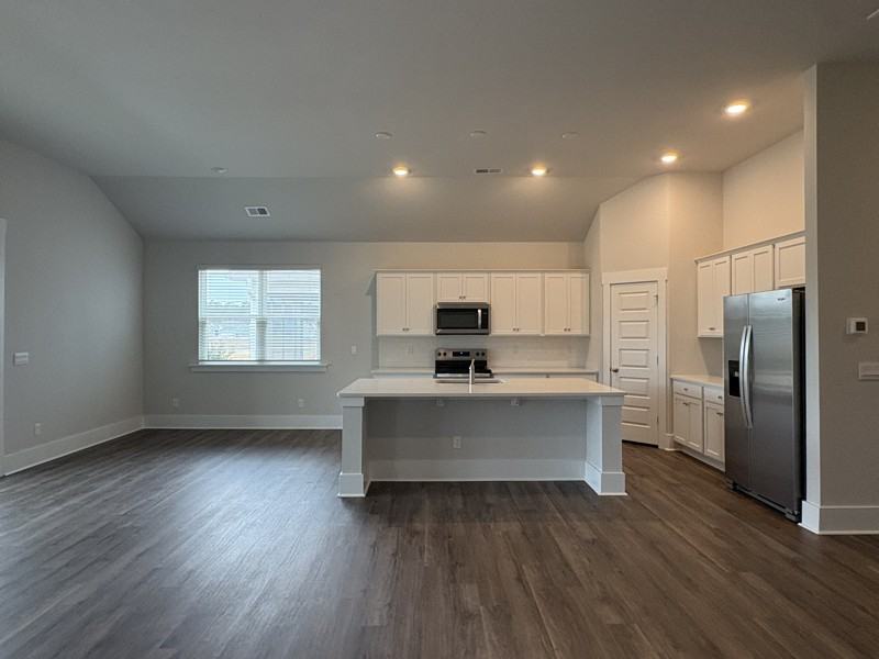 5093 Roundhead Dr - Photo 4 of 14