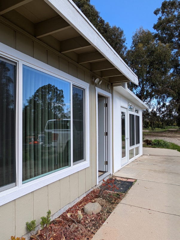 955 Via Solana #B - Photo 3 of 7