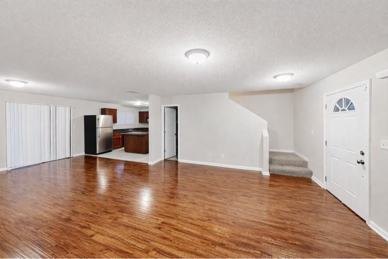 10007 Branley Oak Dr - Photo 2 of 9