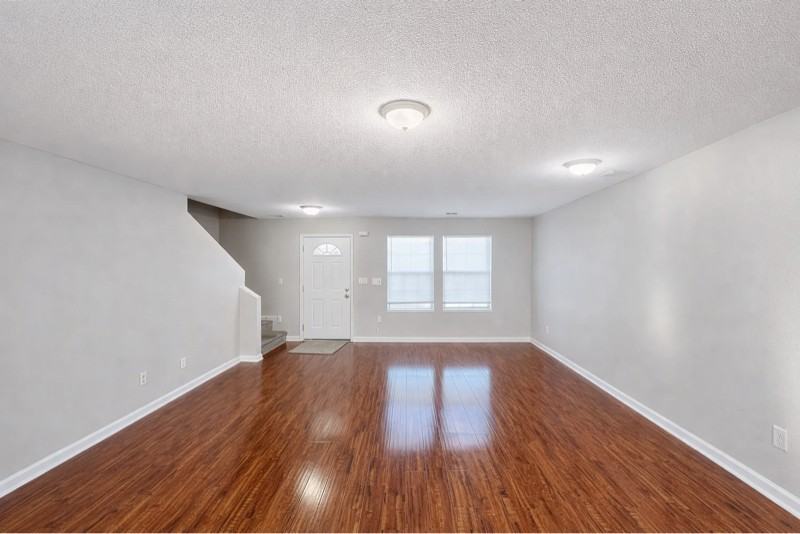 10007 Branley Oak Dr - Photo 3 of 9