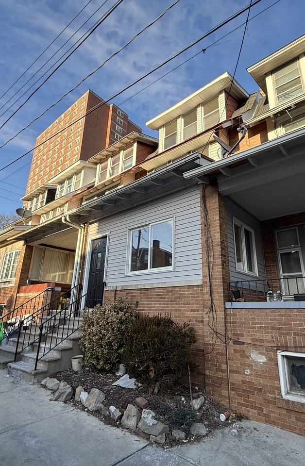 133 S 15th St - Photo 2 of 30