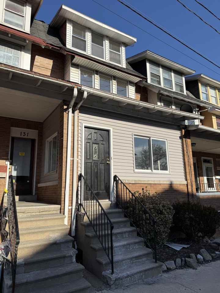 133 S 15th St - Photo 3 of 30