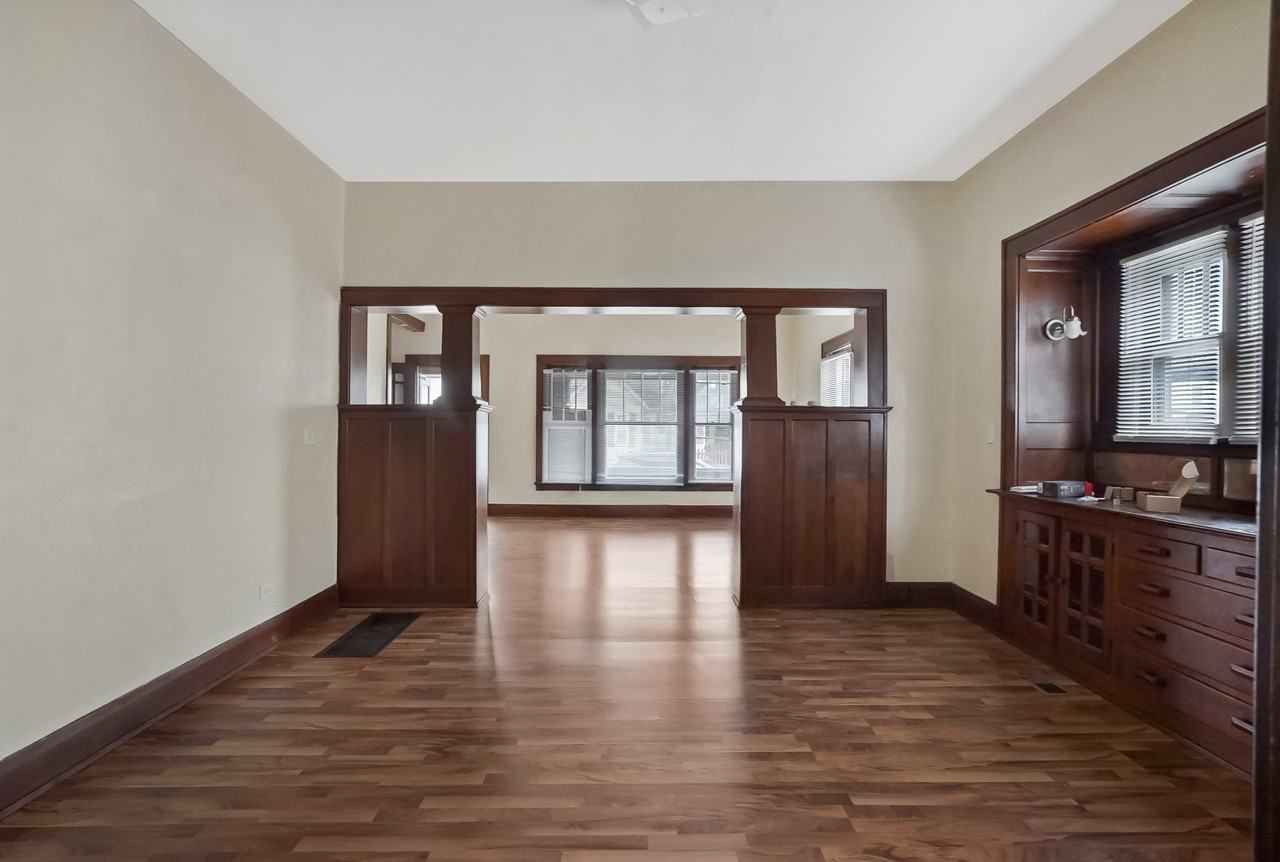 908 Forsythe St - Photo 6 of 13