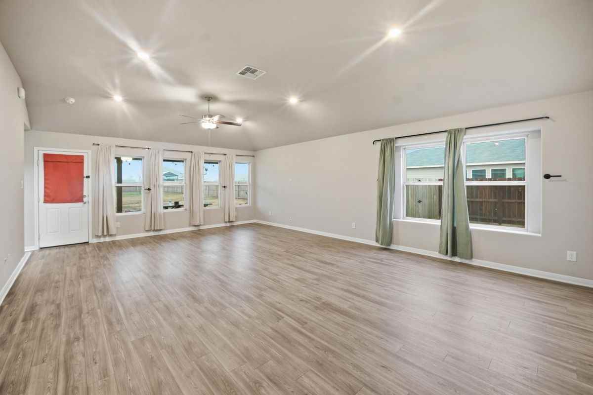 9313 Bronze Cyn - Photo 3 of 15