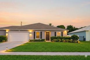 2507 Se Charleston Dr - Photo 1 of 1