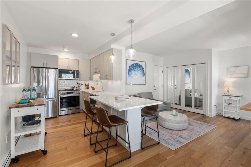 58 Washington St ##3 - Photo 3 of 25