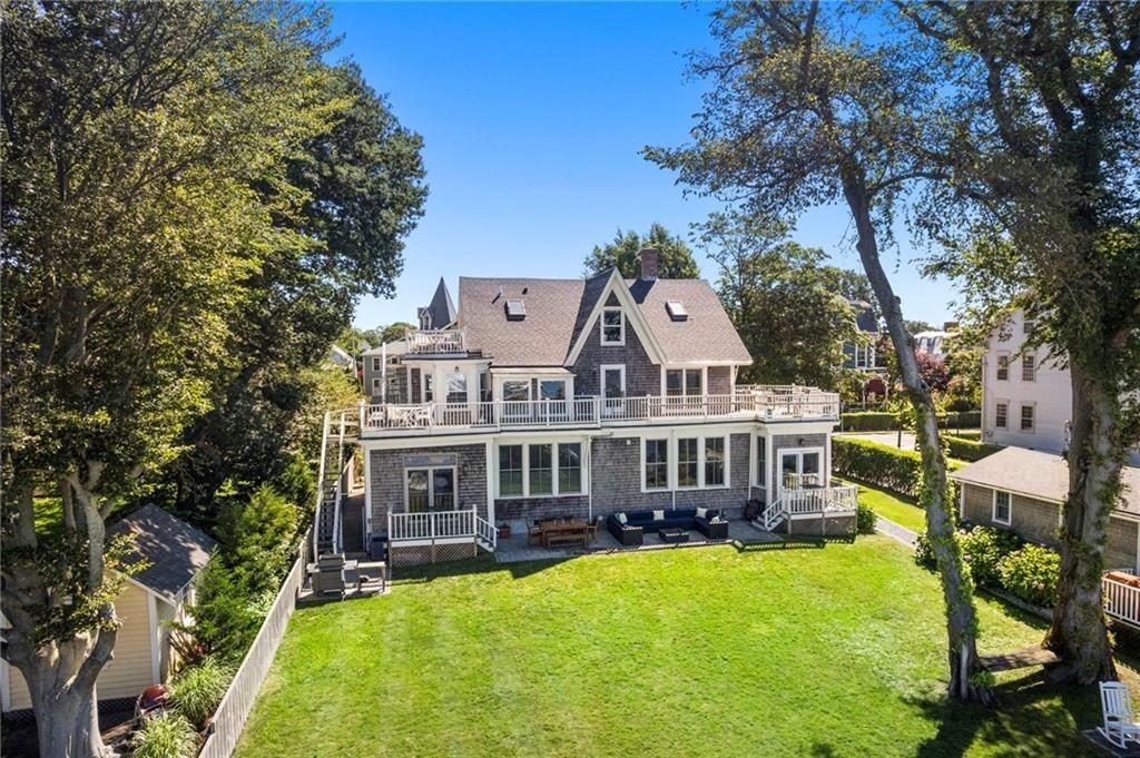 58 Washington St ##3 - Photo 6 of 25