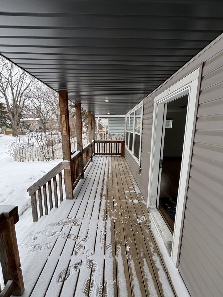 12224 60 Street Northwest - Photo 4 of 27