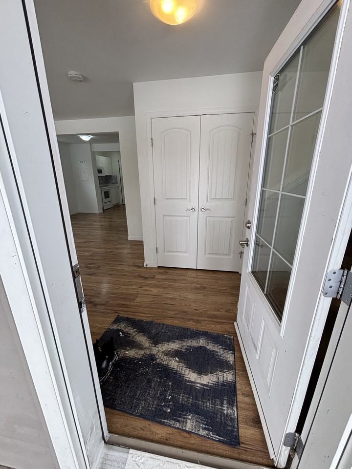 12224 60 Street Northwest - Photo 6 of 27