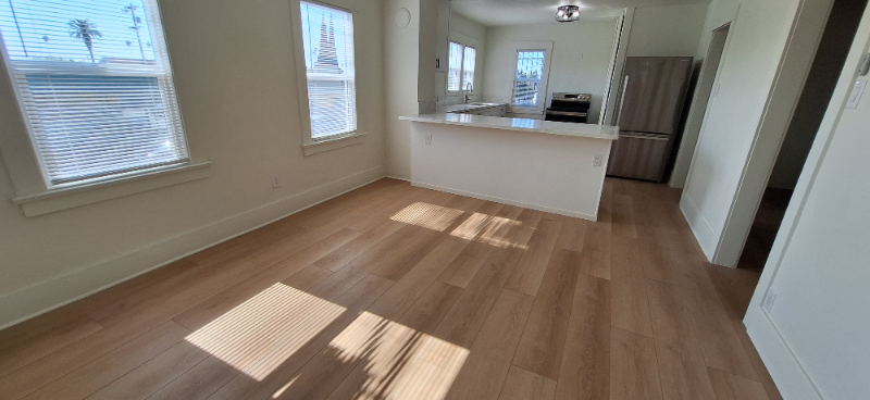 507 West 59th Place - Photo 3 of 20
