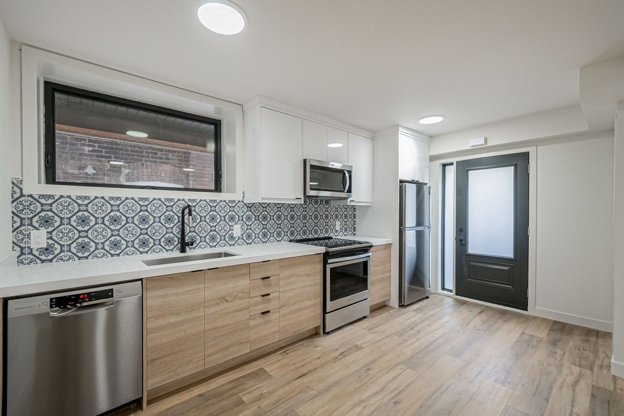 435 Grace Street #1 - Photo 5 of 17