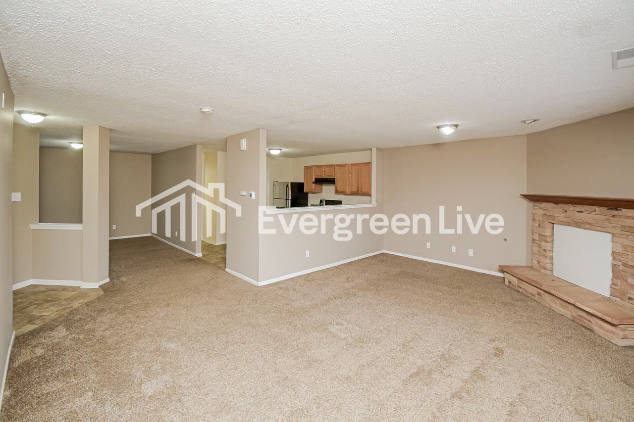 668 Fern St - Photo 3 of 15