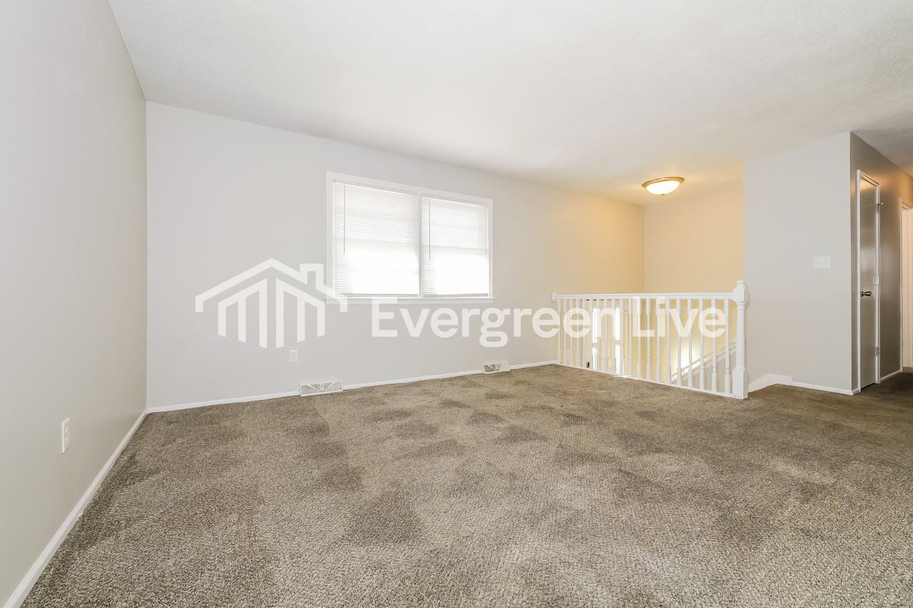 20018 E 12th Ter S - Photo 2 of 15