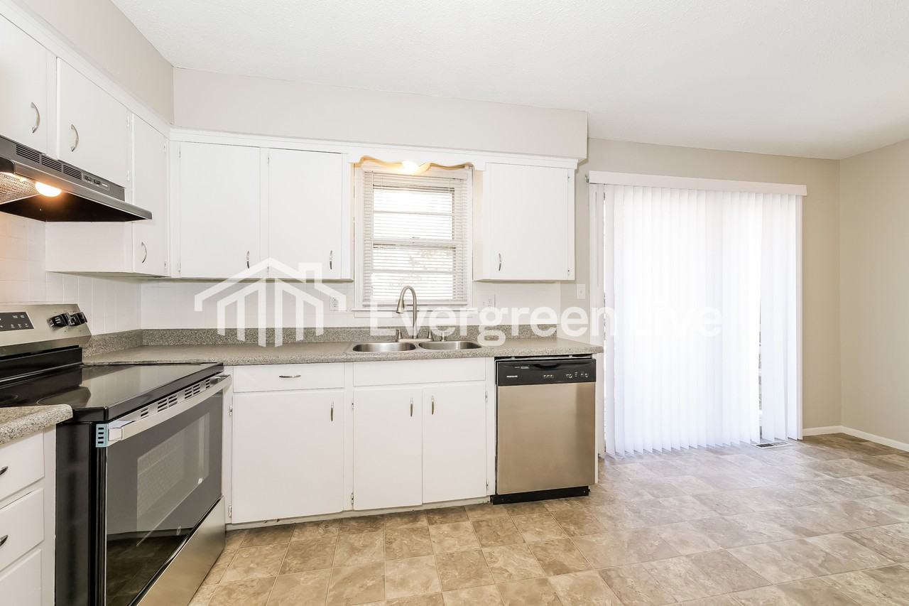 20018 E 12th Ter S - Photo 7 of 15