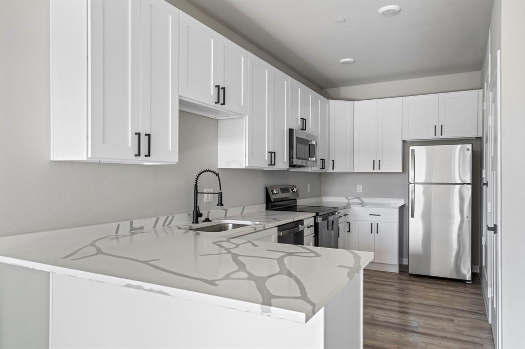 948 S Corinth Street Rd #948-5 - Photo 7 of 30