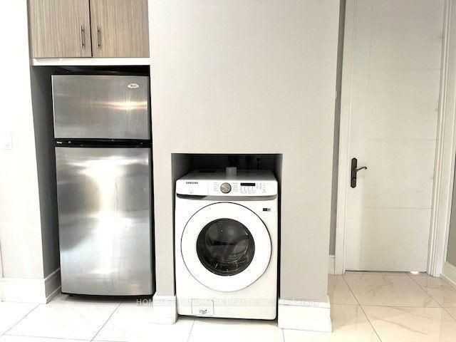 220 Ossington Avenue - Photo 3 of 11