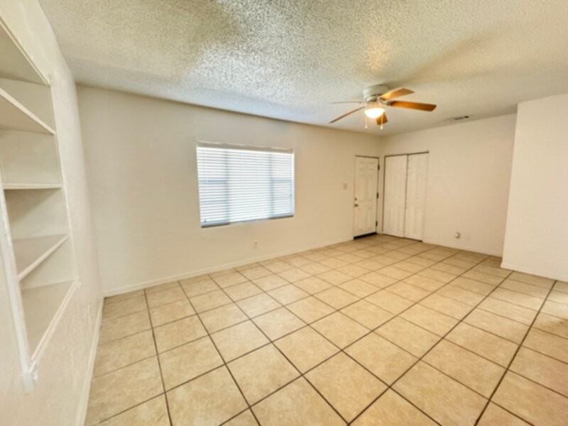 815 815 Rosalia Drive - Photo 2 of 22