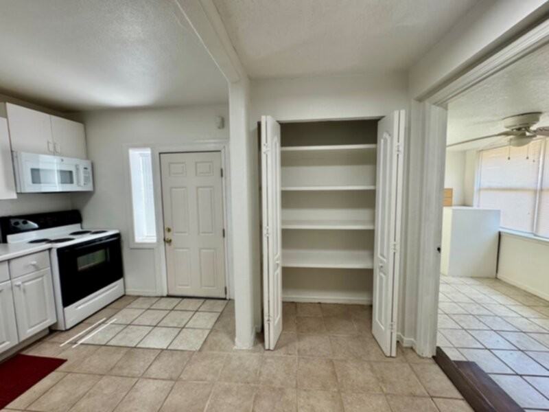 815 815 Rosalia Drive - Photo 5 of 22