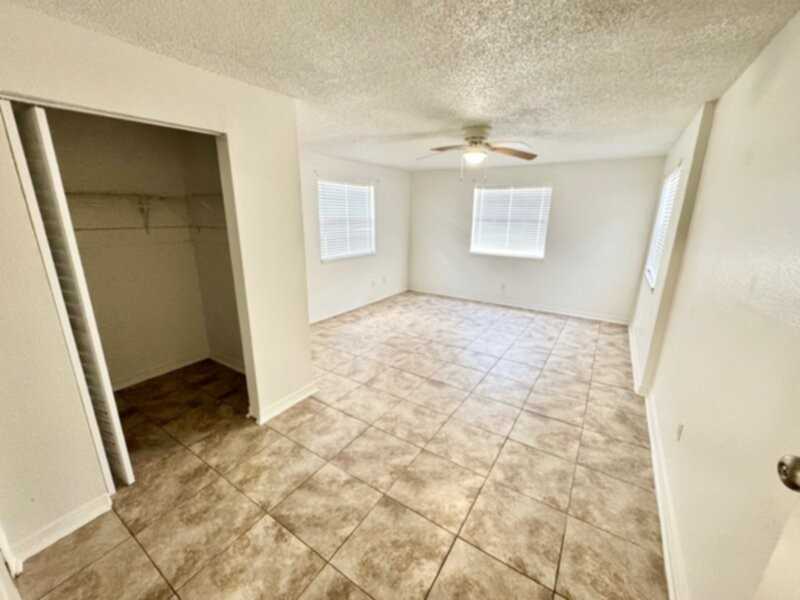 815 815 Rosalia Drive - Photo 6 of 22