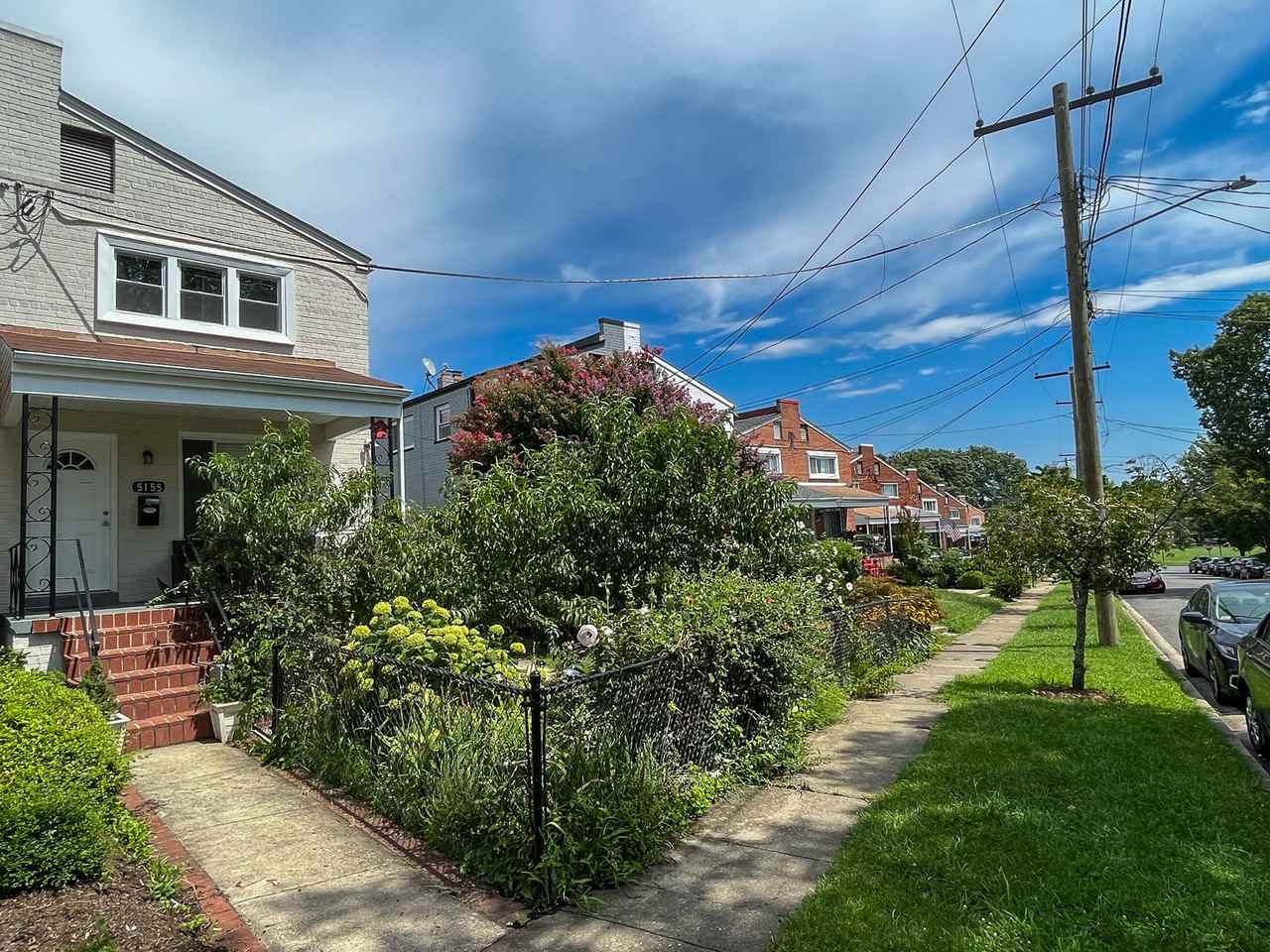 5155 5155 7th St NE #1 - Photo 3 of 50