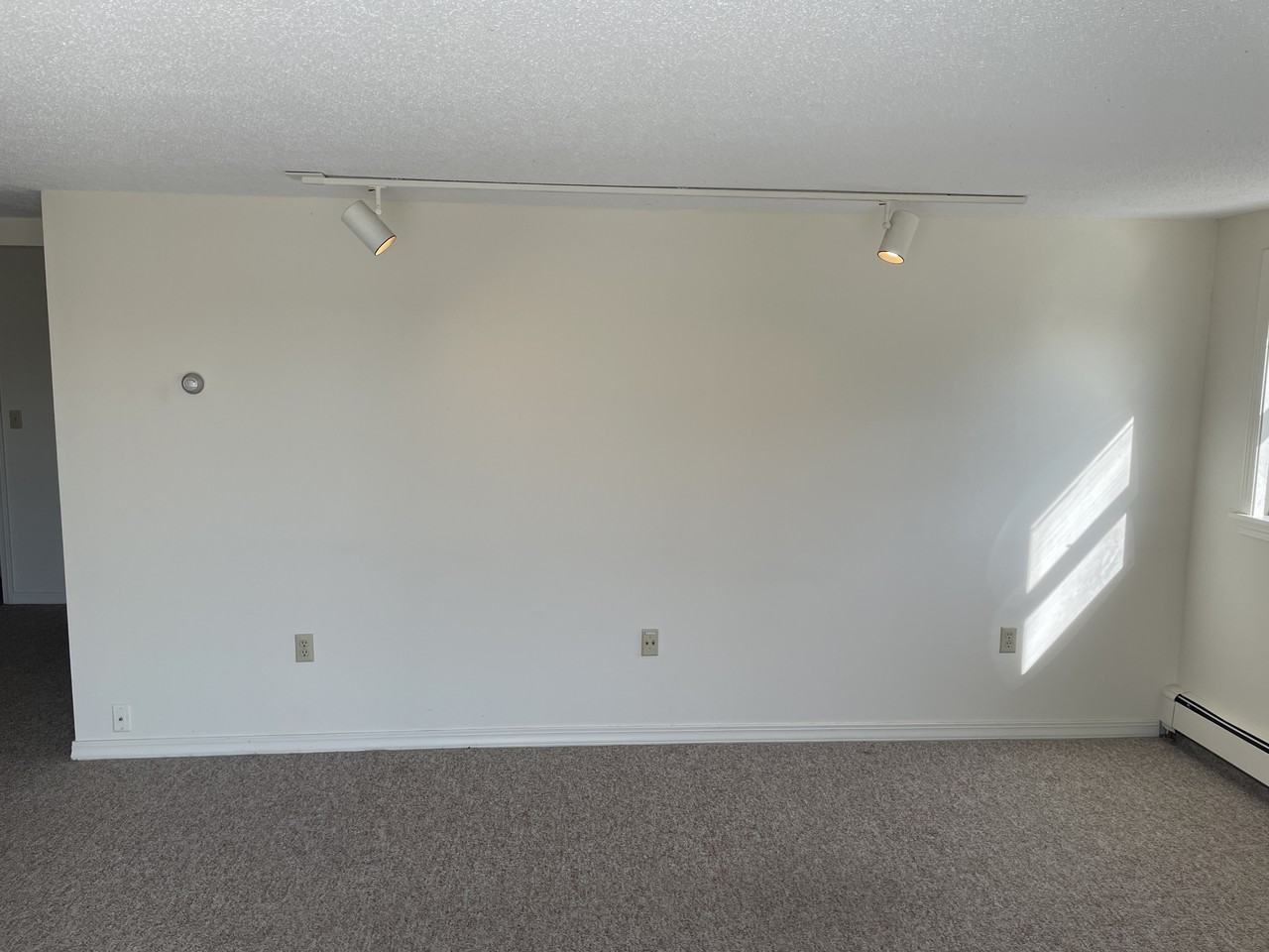 824 State St #6 - Photo 3 of 17