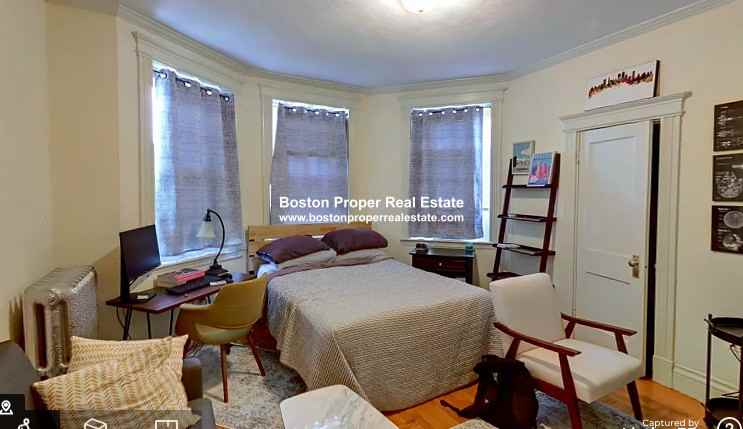 16 Queensberry St #24 - Photo 2 of 7