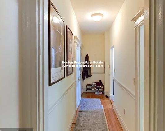 16 Queensberry St #24 - Photo 4 of 7