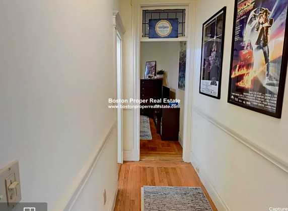 16 Queensberry St #24 - Photo 6 of 7