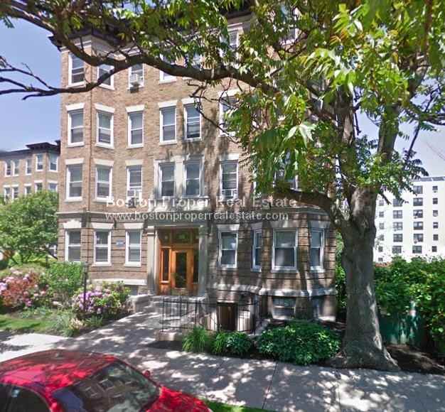 105 Queensberry St #10 - Photo 5 of 7