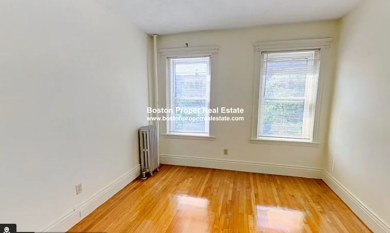 105 Queensberry St #10 - Photo 6 of 7