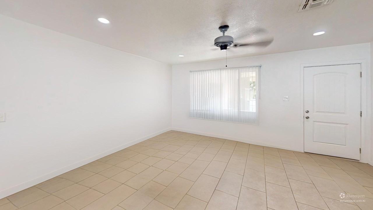 1408 E Orange St. #2 - Photo 4 of 20