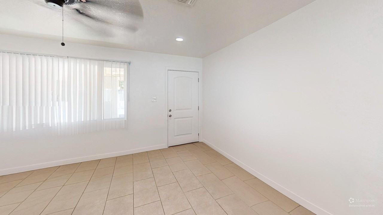 1408 E Orange St. #2 - Photo 5 of 20