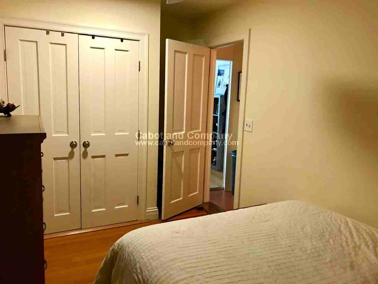 330 Dartmouth St #1B - Photo 6 of 7